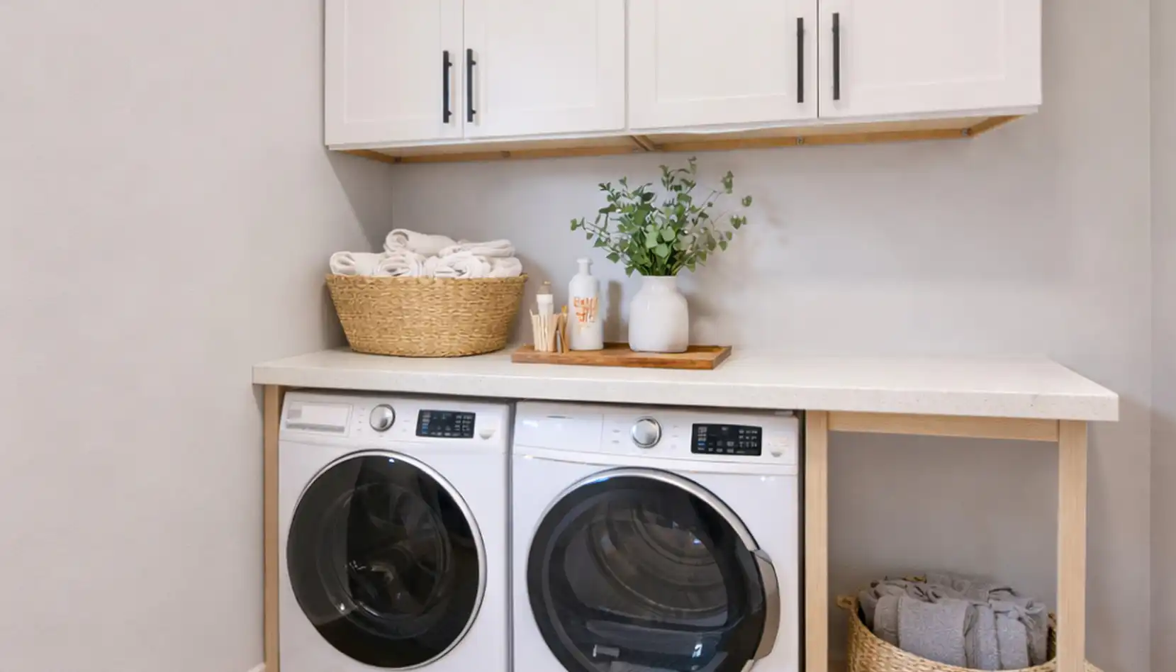 Eleanor 2-Car Modern Farmhouse Laundry Room